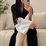 পিংক এন্ড রেড রোজ এমব্রয়ডারি বোরকা - Image 4